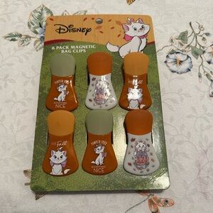 Disney Marie Fall-Themed Magnetic Clips Set